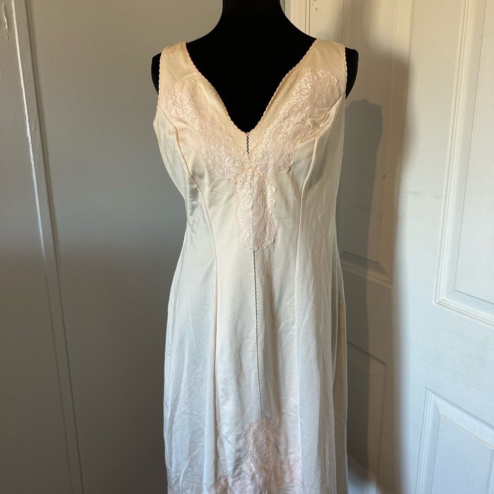 Sears Beige Full Slip Lace Trim Satin Solid Pattern Size 36 5015